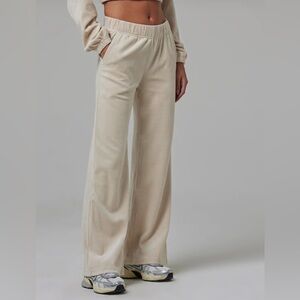 Talentless Wide Leg Ivory Sweatpants - XS